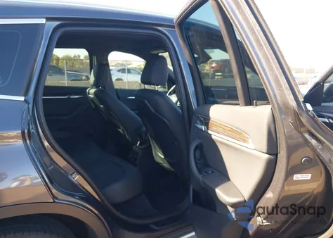 2021 BMW X1 xDrive28I из США, поврежденный, VIN WBXJG9C01M3M42972